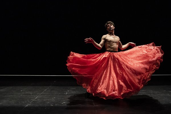 [CIRK!aBoem] Simon James / Sur Mesure - s.o.l.o (foto: Heroen Bollaert)