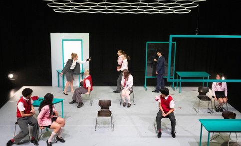 fABULEUS / Rashif El Kaoui & Sofie Joan Wouters // Skin in the Game © Clara Hermans