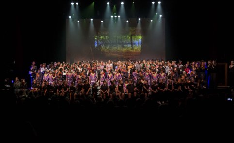 DvM Humaniora en Basisschool - Totaalspektakel 'Buren' © Tim Delmoitie